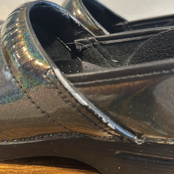 Dansko Olive Green Iridescent Glitter Patent Leather Clog Size 41 - Picture 6 of 13